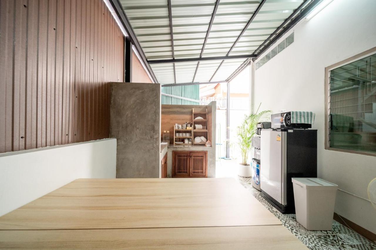 Socialer Coliving & Coworking Space Čiang Mai Exteriér fotografie