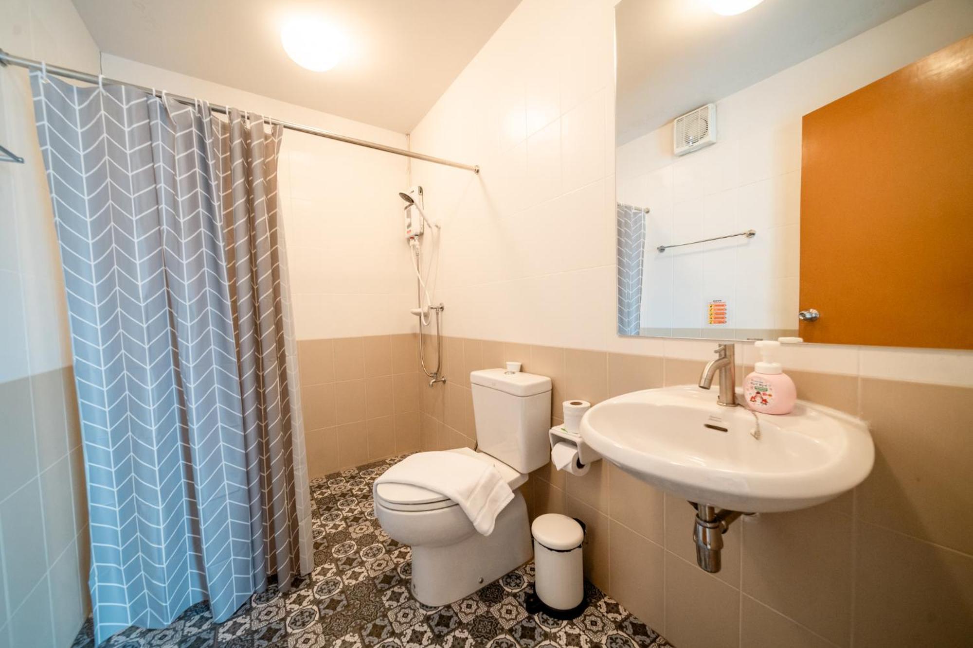 Socialer Coliving & Coworking Space Čiang Mai Exteriér fotografie